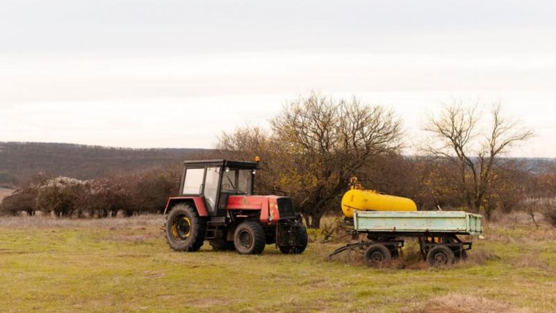 Carreta Basculante para Trator: Versatilidade e Eficiência